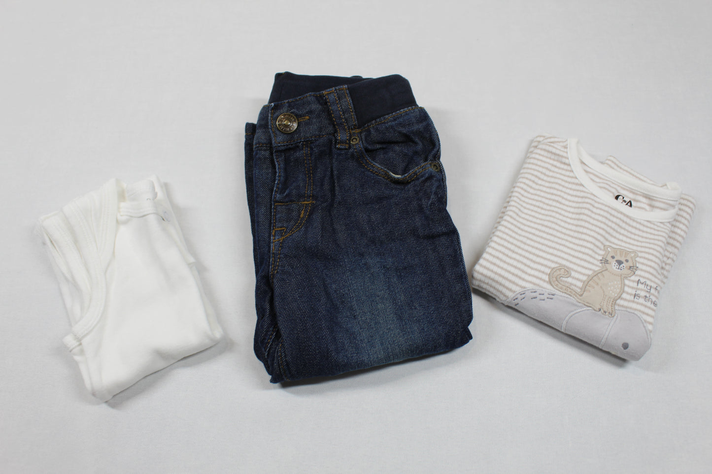 Set Bluejeans Weißer Body Langarmshirt Motiv Gestreift Jungs 74/80