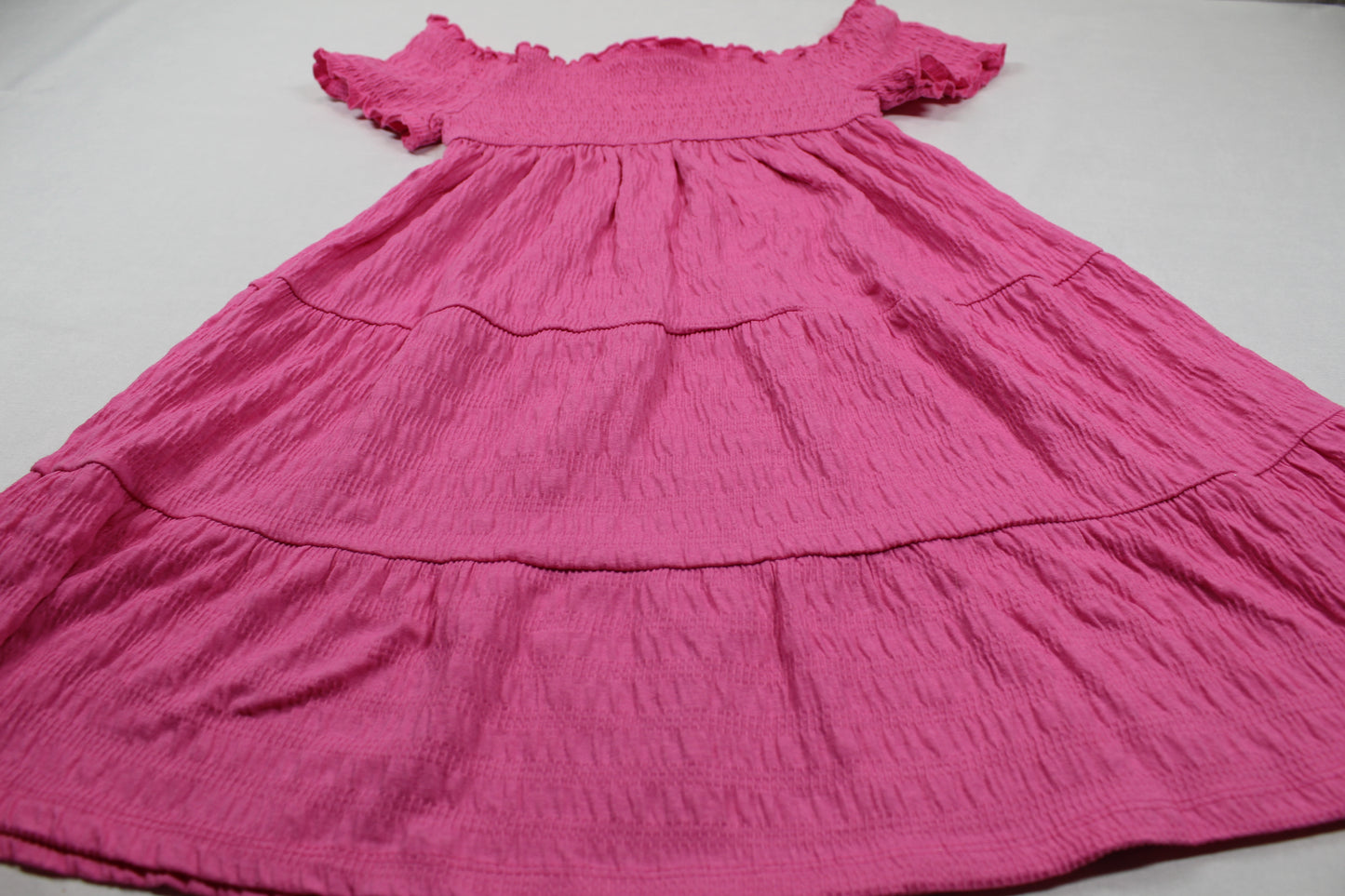 Schönes Dunkelrosa Kleid Mädchen 134/140