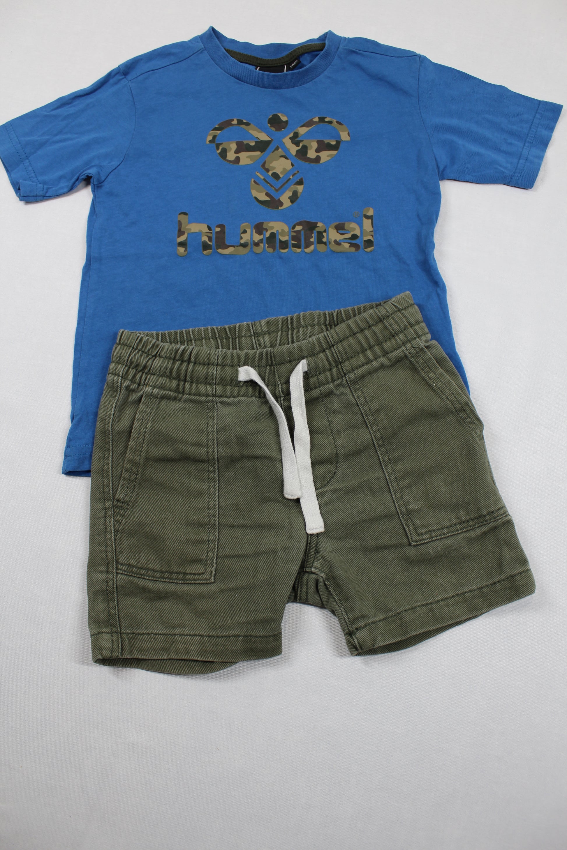 Set Blaues Motiv T-Shirt Grüne Short Jungs 92