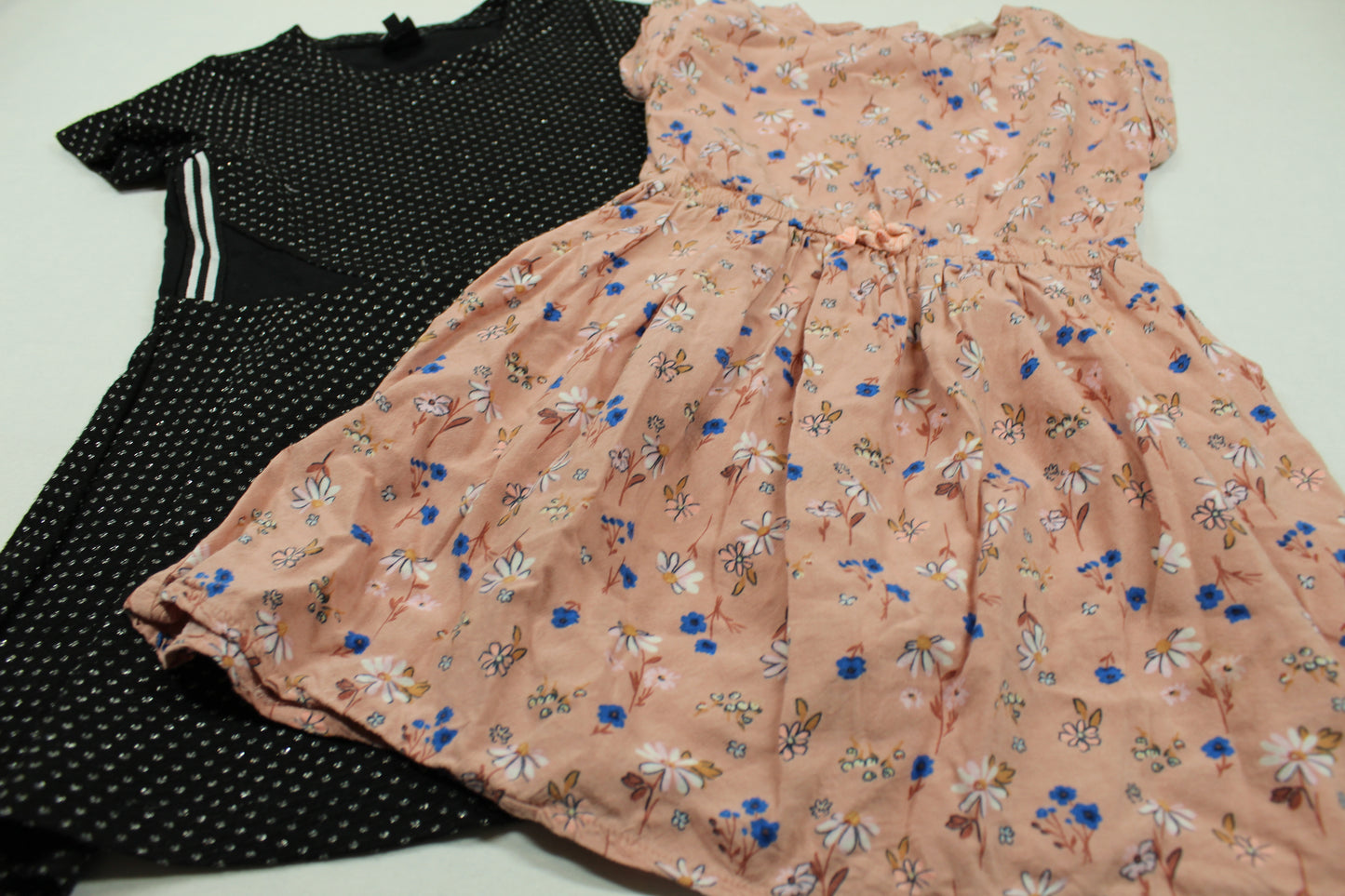 Set Schwarzes Kleid Rosa Blumenkleid Mädchen 110