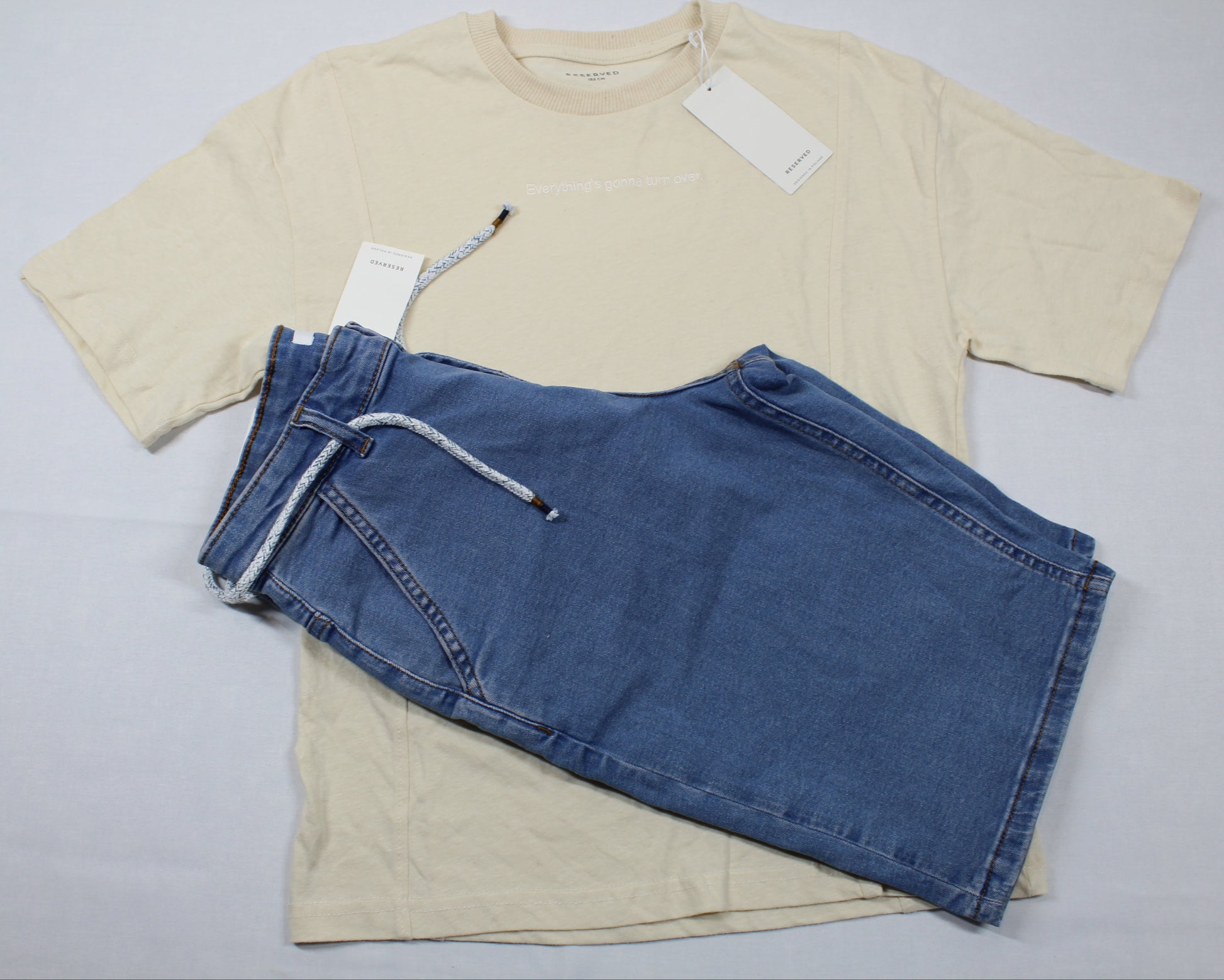 Set Sommerkleider Bluejeans T-Shirt ,sehr gefragt Jungs 146/152