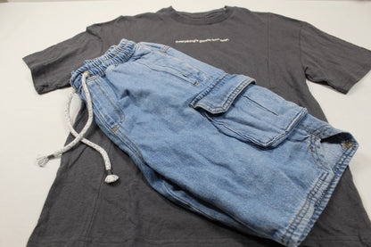 Sommerset kurze Bluejeans graues T-Shirt Jungs 146/152