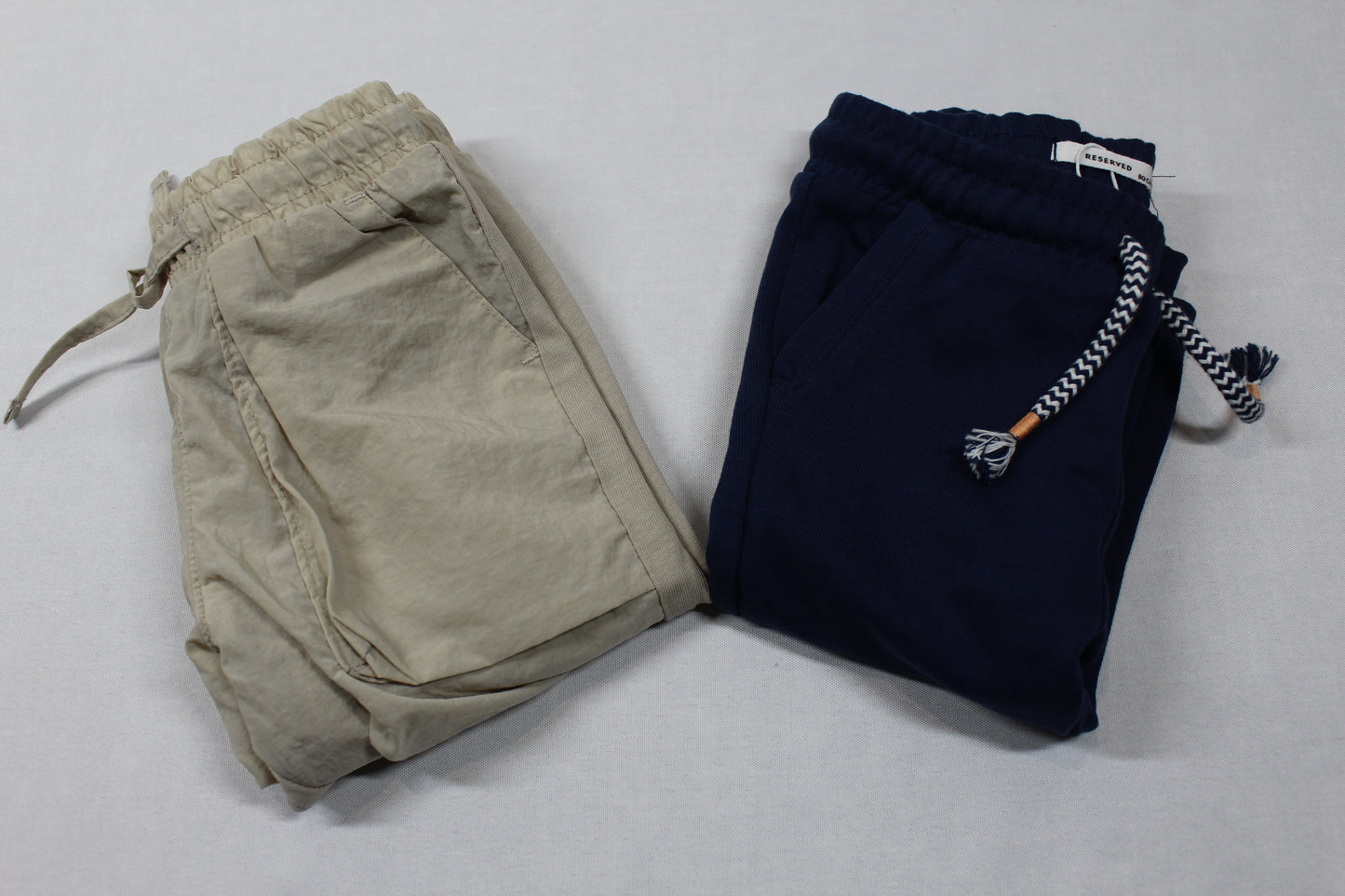 Set leichte beige Hose blaue Jogginghose Jungs 74/80 A-Ware