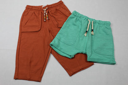 Set leichte rot-braune Hose kurze hellgrüne Short Jungs A-Ware Kids- Sommer 74/80 