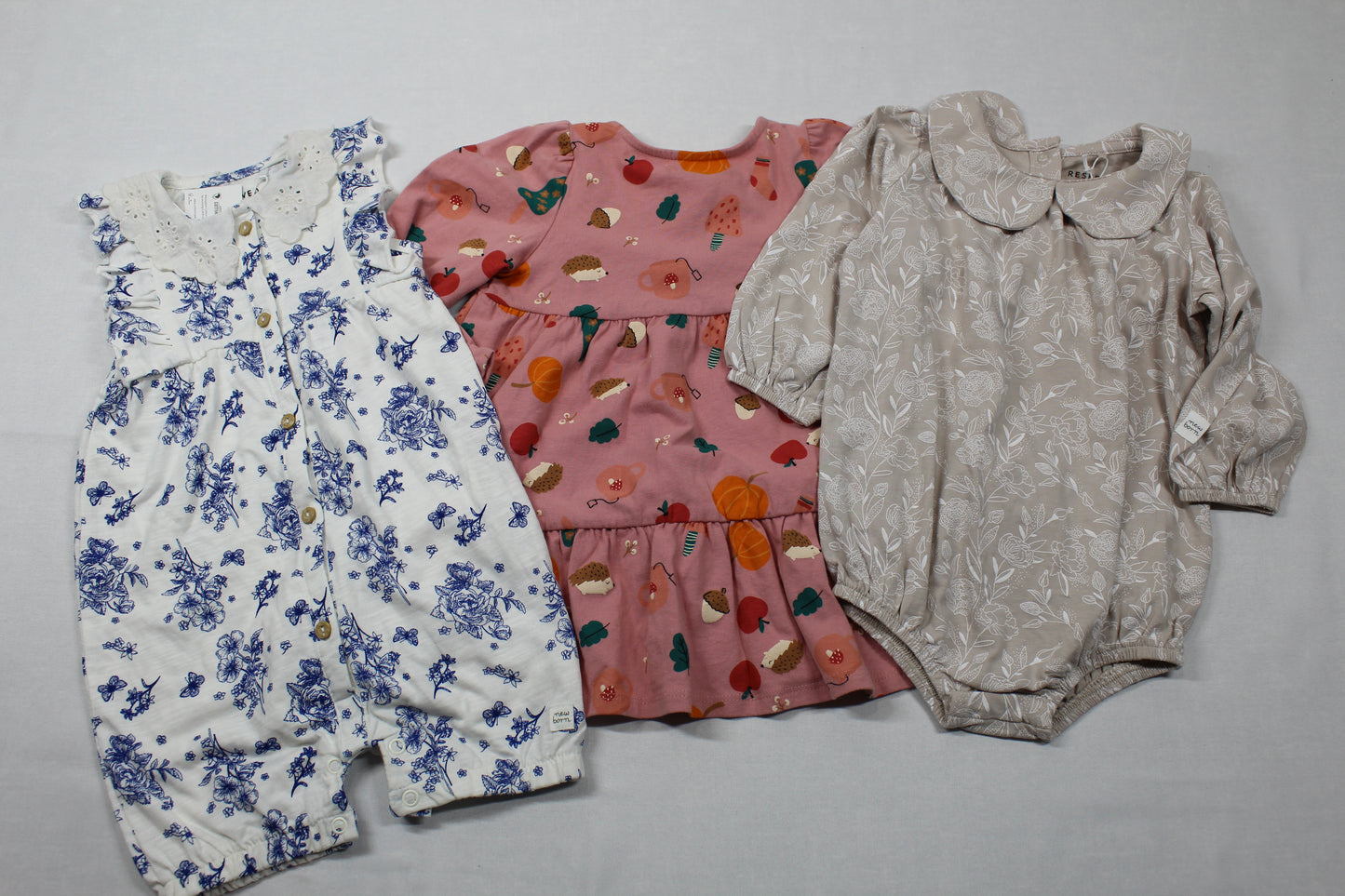 Set Dunkel- rosa Kleid Body weiß Blumenmuster beige Body Blumenmuster Kids- Sommer A-Ware 74/80