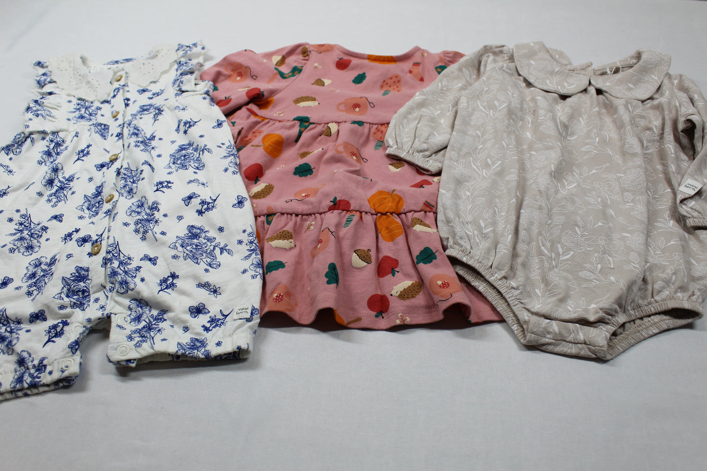 Set Dunkel- rosa Kleid Body weiß Blumenmuster beige Body Blumenmuster Kids- Sommer A-Ware 74/80
