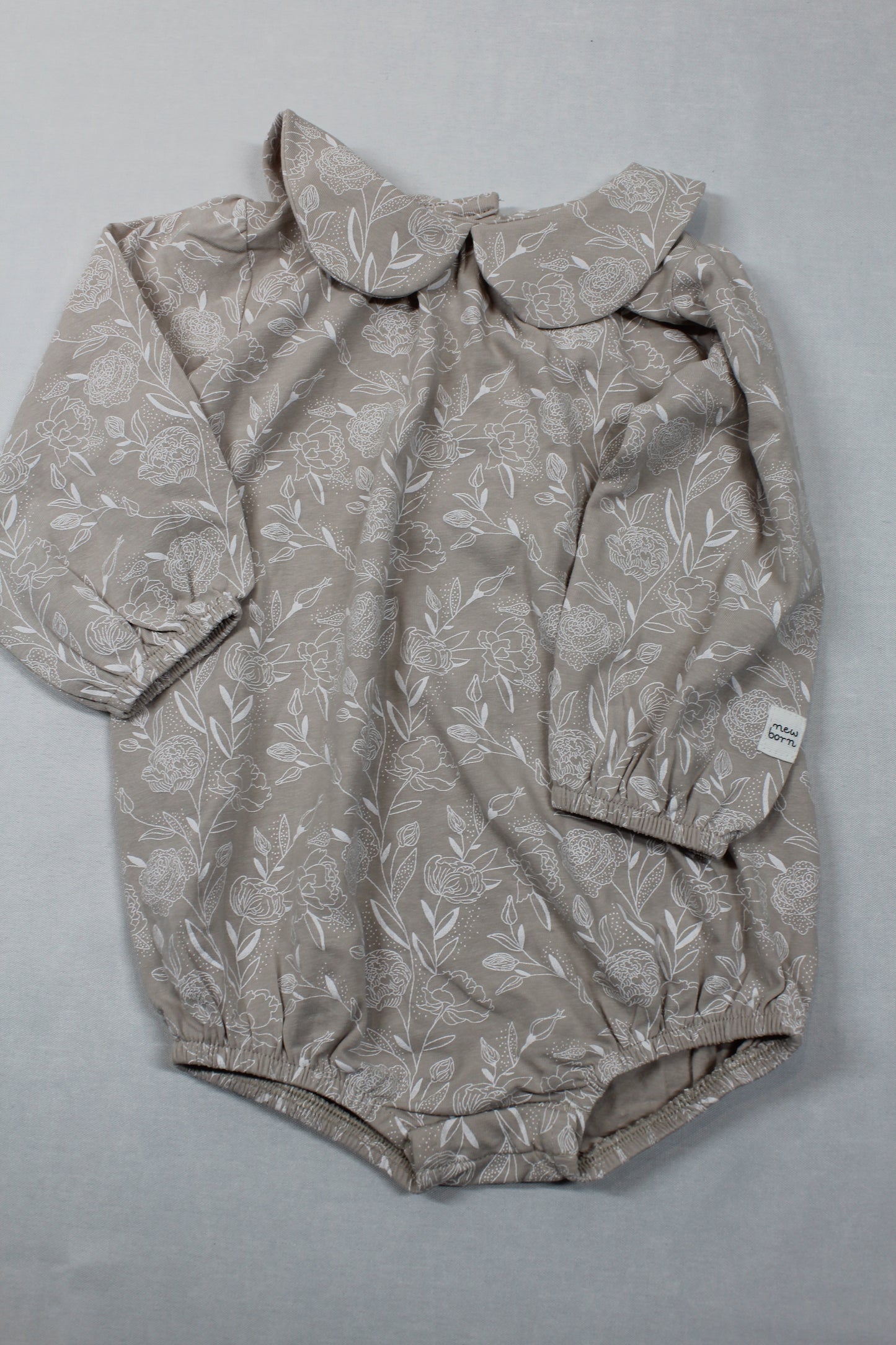 Set Dunkel- rosa Kleid Body weiß Blumenmuster beige Body Blumenmuster Kids- Sommer A-Ware 74/80