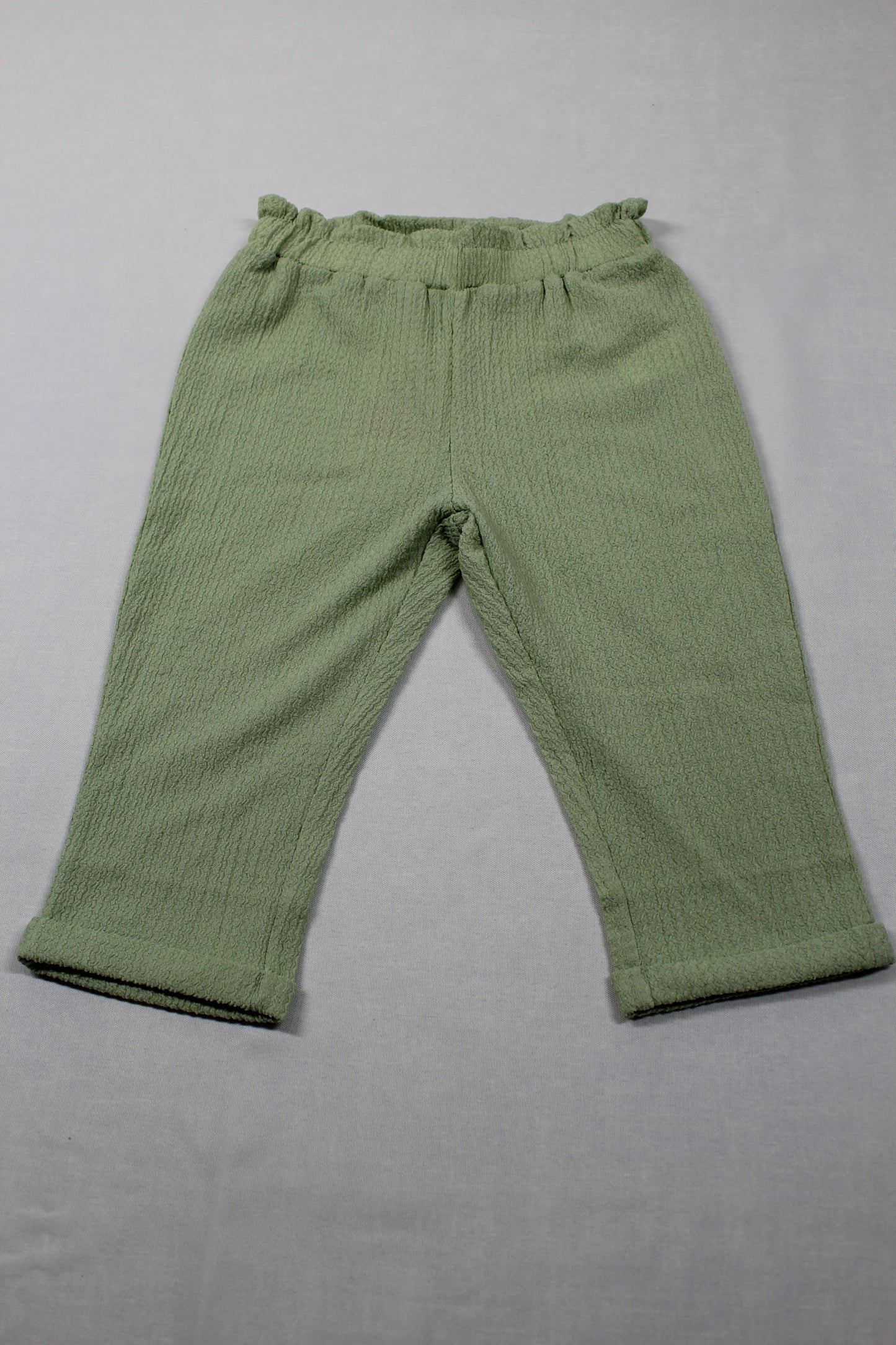 Set grüne zarte Hose Leggins Blumenmuster weiß -blau Mädchen A-Ware Sommer Kids 74/80