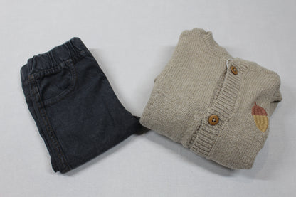 Set warme Strickweste Kapuze beige schwarze Jeans Kalte Tage Jungs 68/74 A-Ware