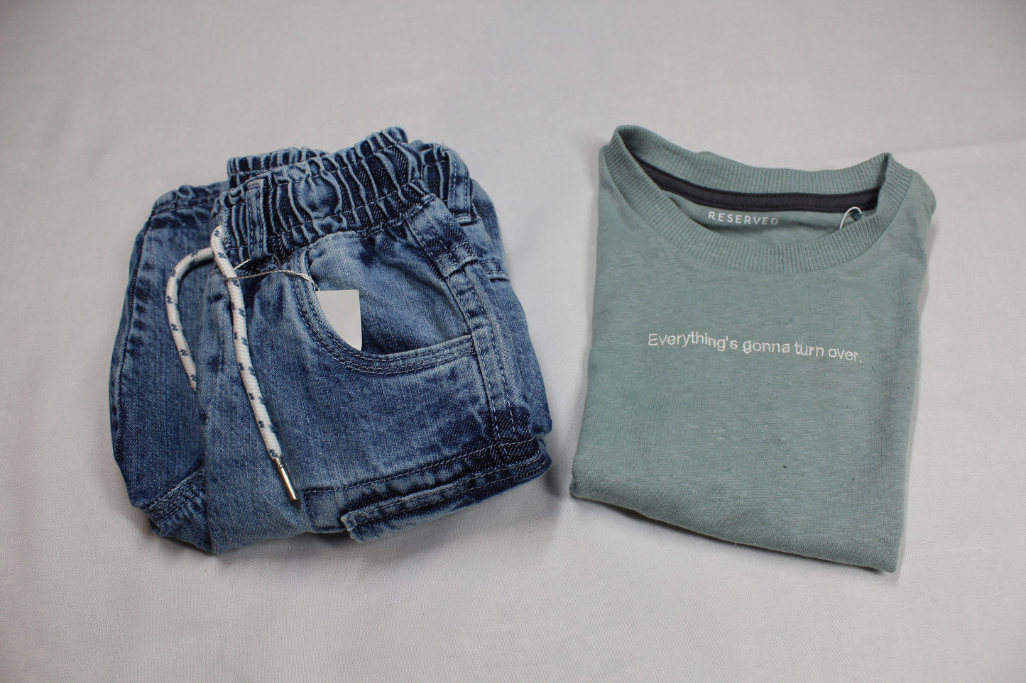 Set grünes T-Shirt Bluejeans kurz a-Ware Jungs 110/116