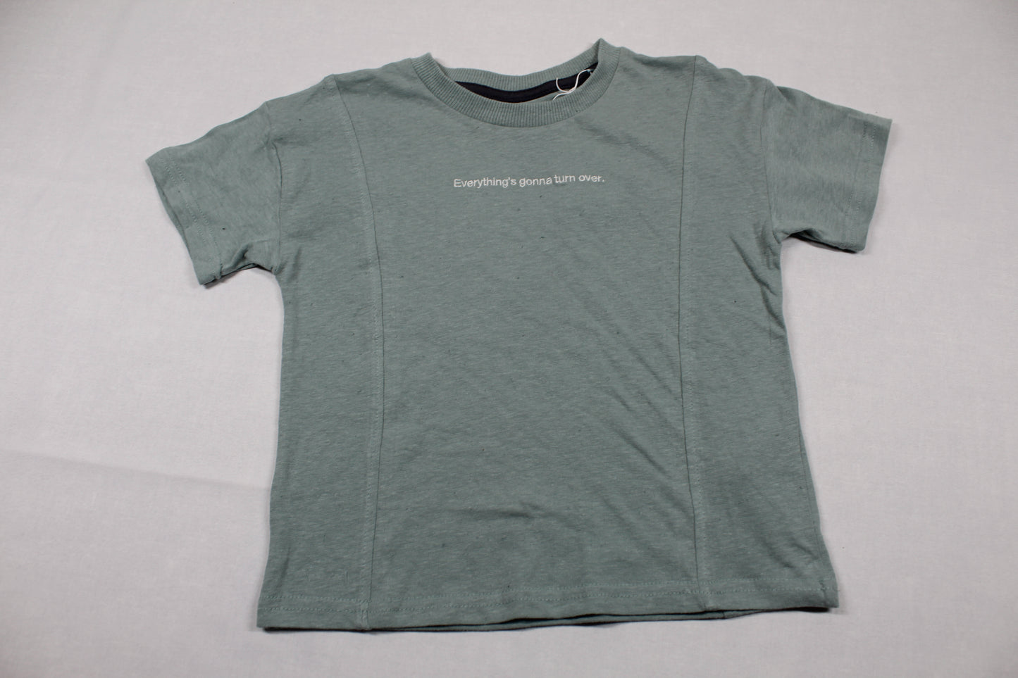 Set grünes T-Shirt kurze Bluejeans Jungs Sommerware 98/104