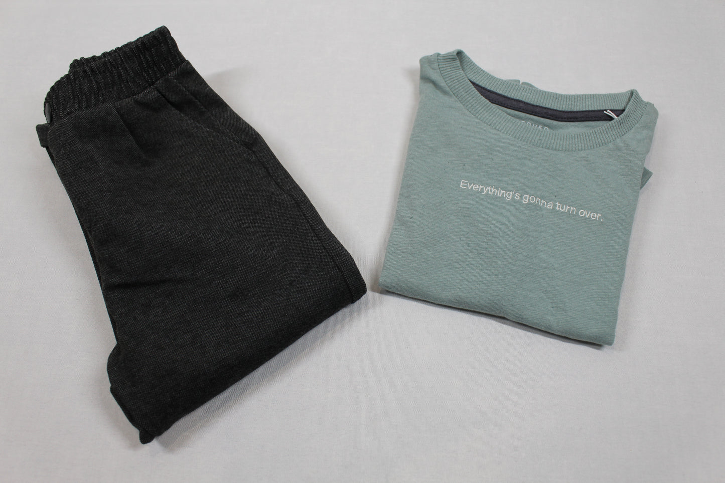 Set leichte Jogginghose T-Shirt Jungs 98/104 Outlet